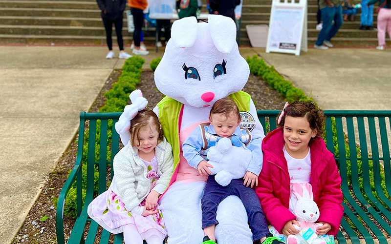 Easter Egg Hunt on the County Courthouse lawn